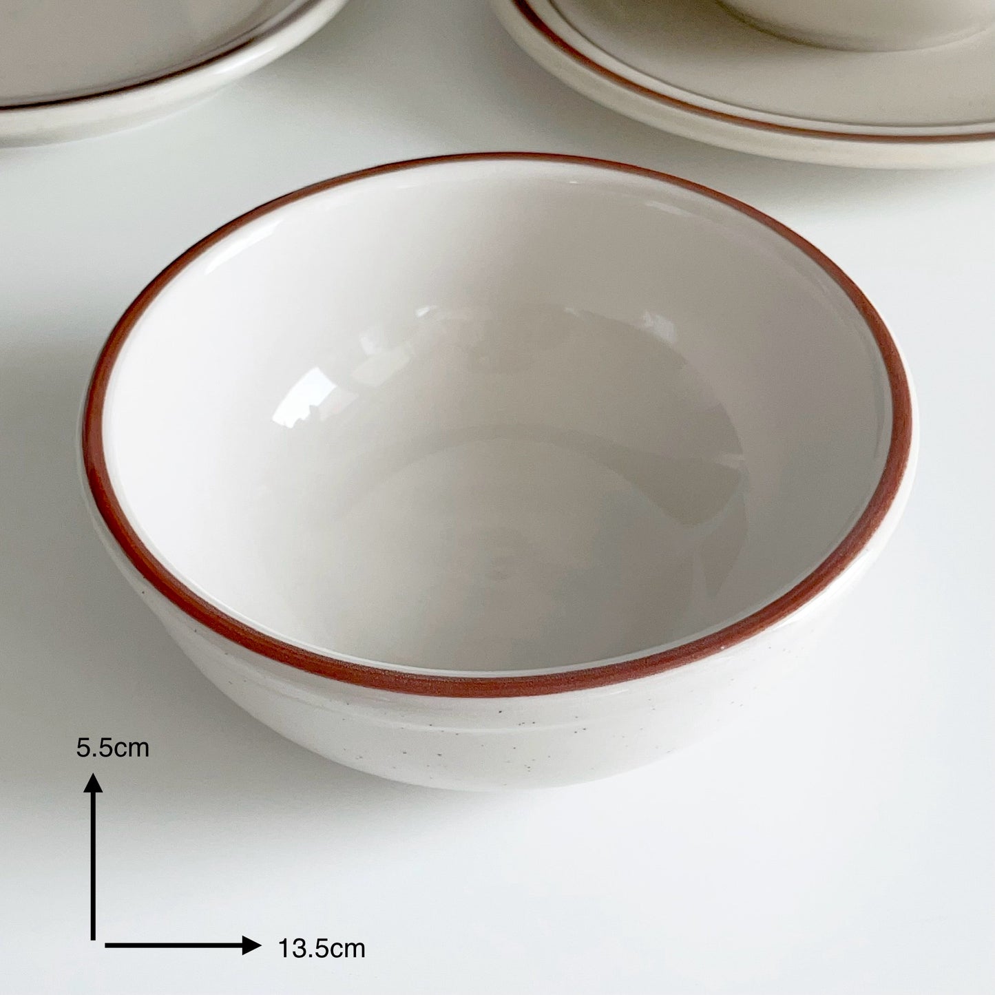 {{ product.title }} - {{ shop.name }}