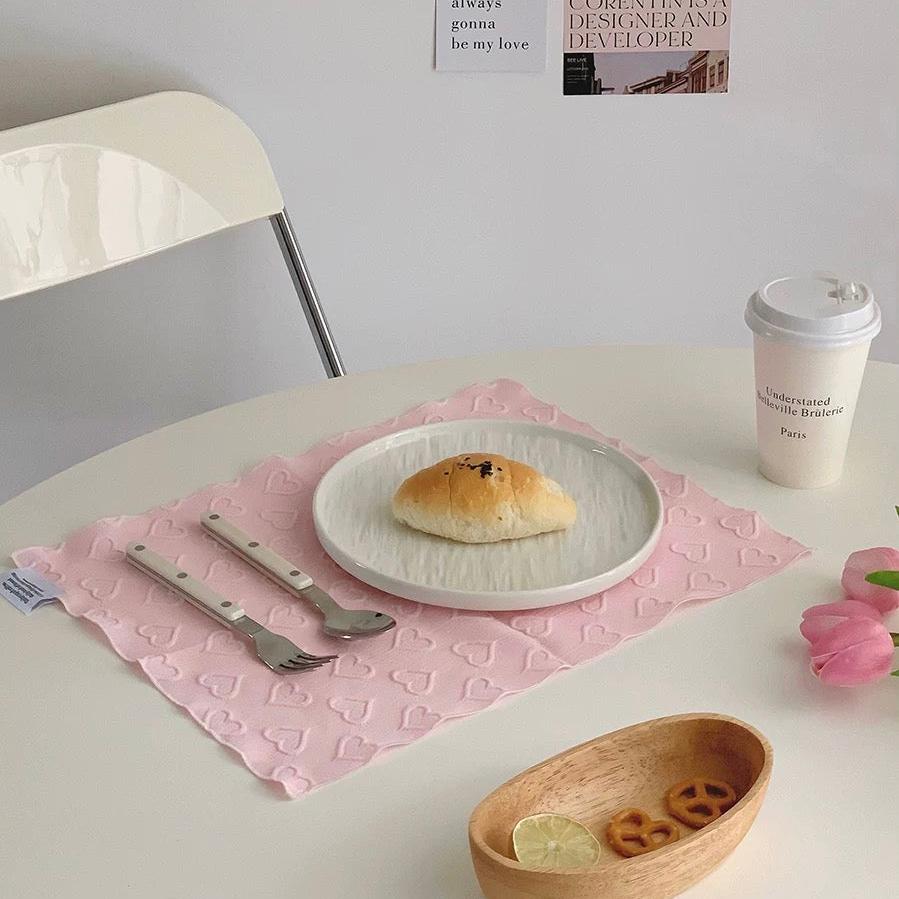 {{ product.title }} - {{ shop.name }}