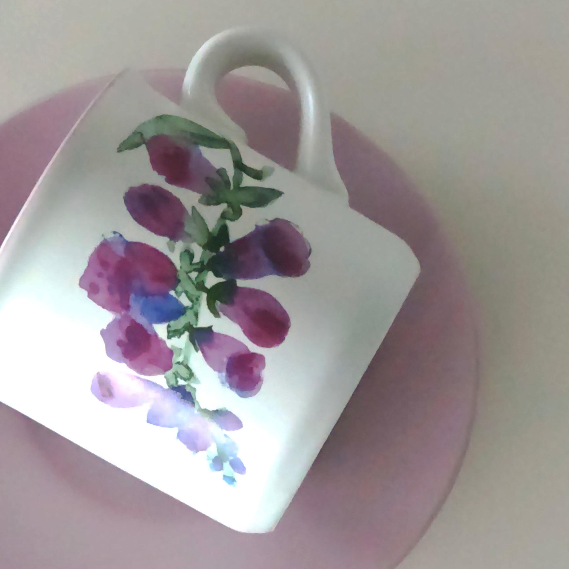{{ product.title }} - {{ shop.name }}