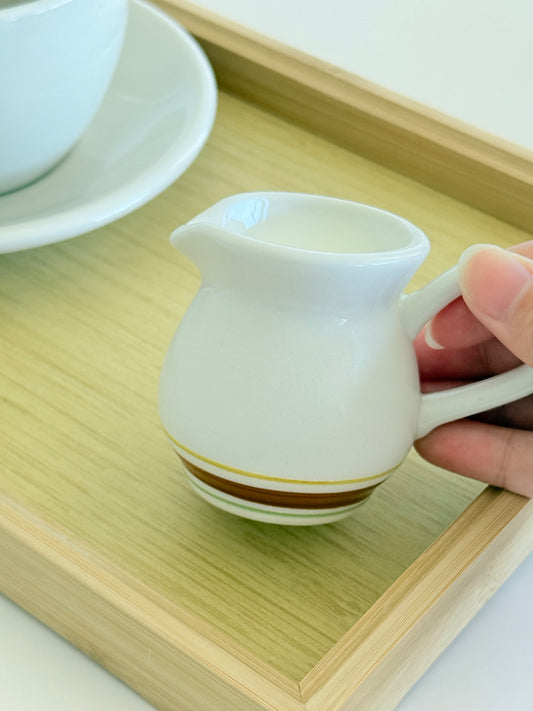 {{ product.title }} - {{ shop.name }}