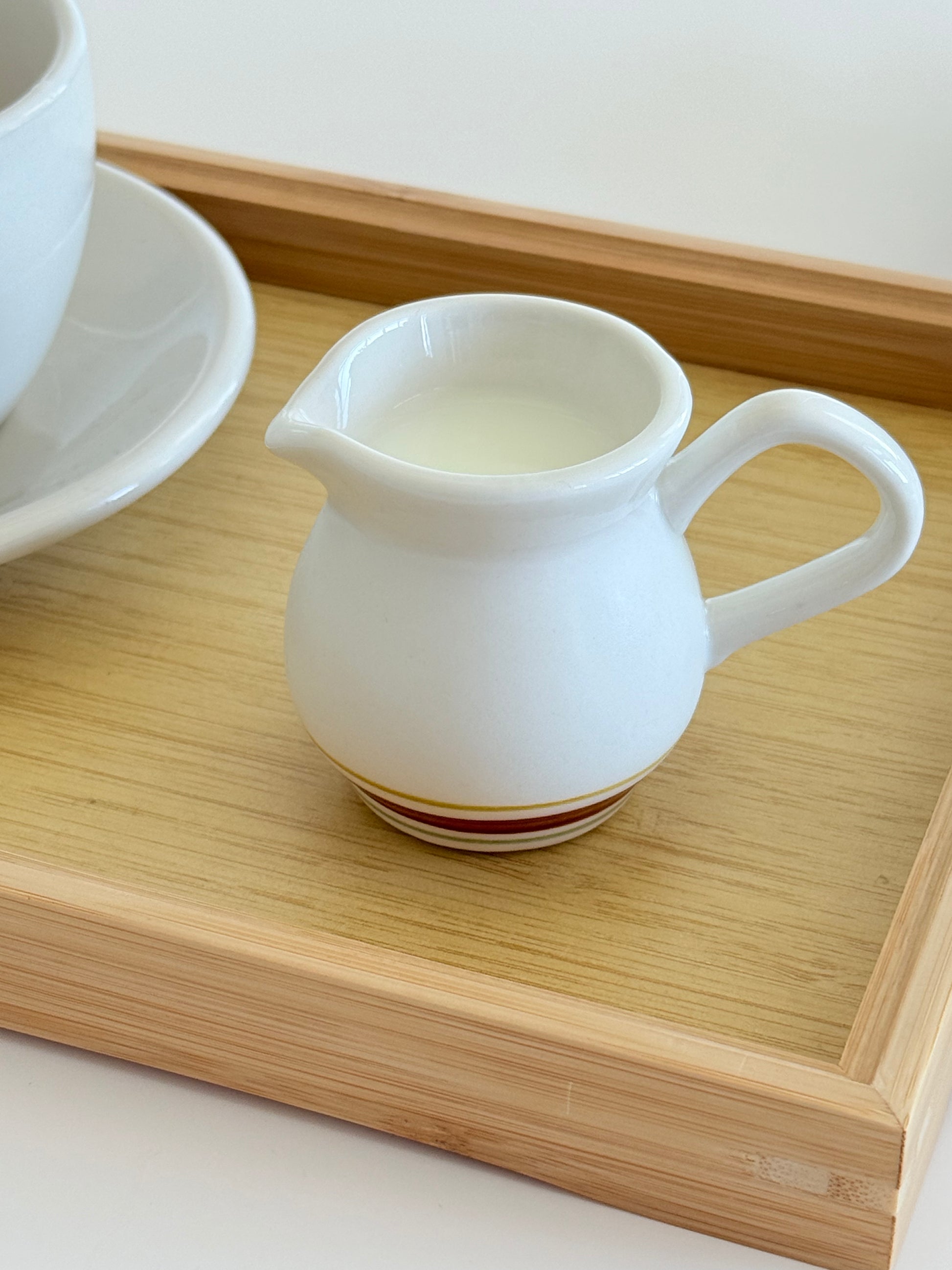 {{ product.title }} - {{ shop.name }}