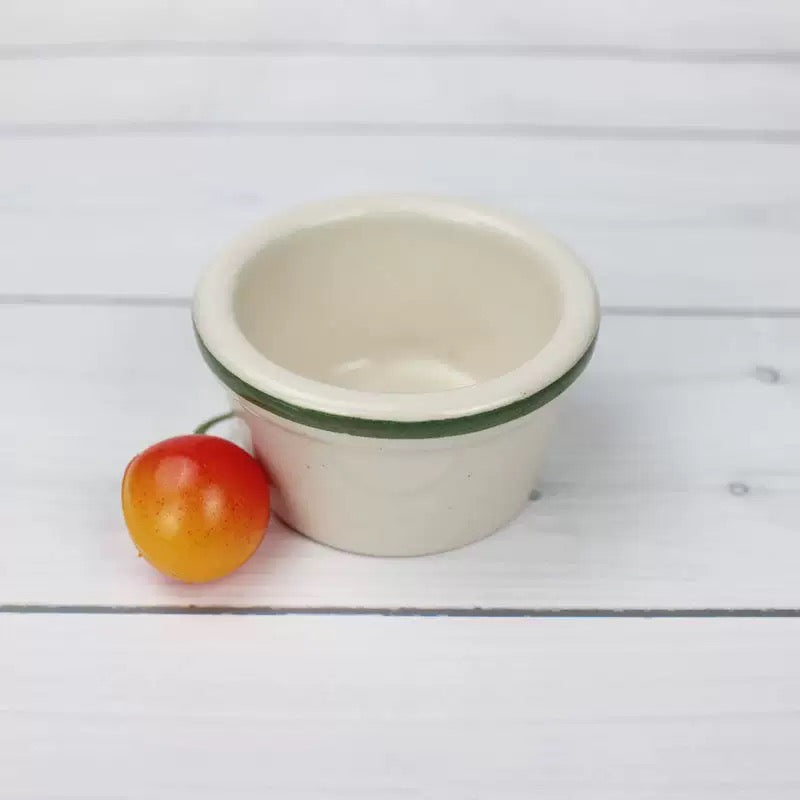 {{ product.title }} - {{ shop.name }}