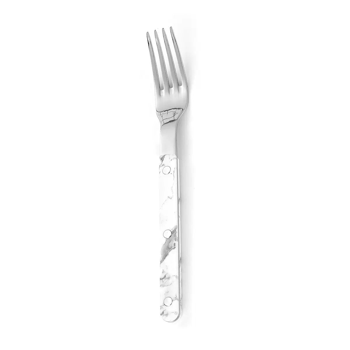 {{ product.title }} - {{ shop.name }}