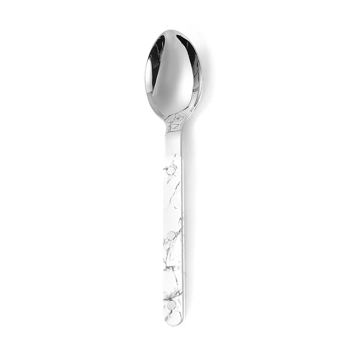 {{ product.title }} - {{ shop.name }}