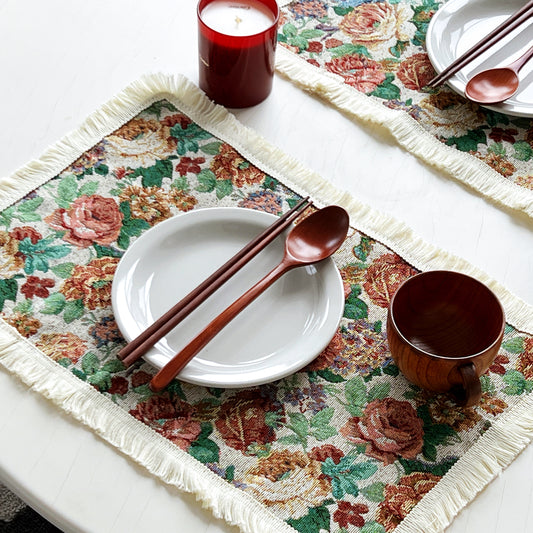{{ product.title }} - {{ shop.name }}