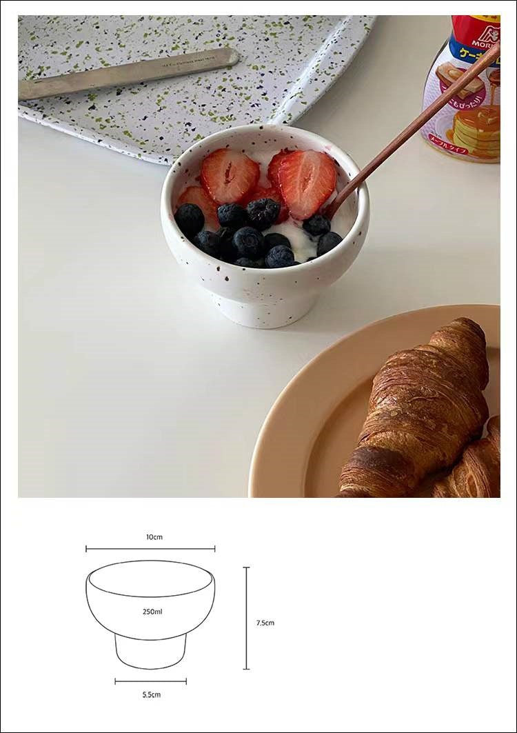 {{ product.title }} - {{ shop.name }}
