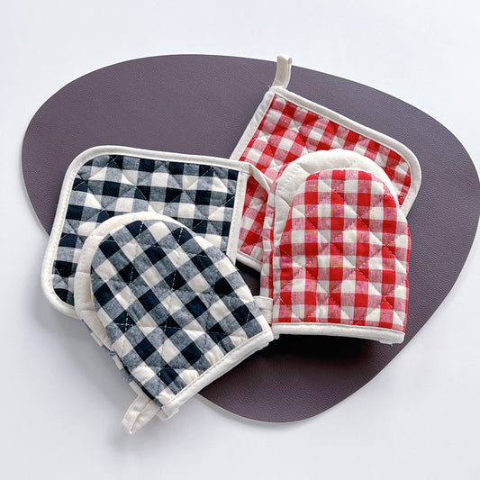 {{ product.title }} - {{ shop.name }}