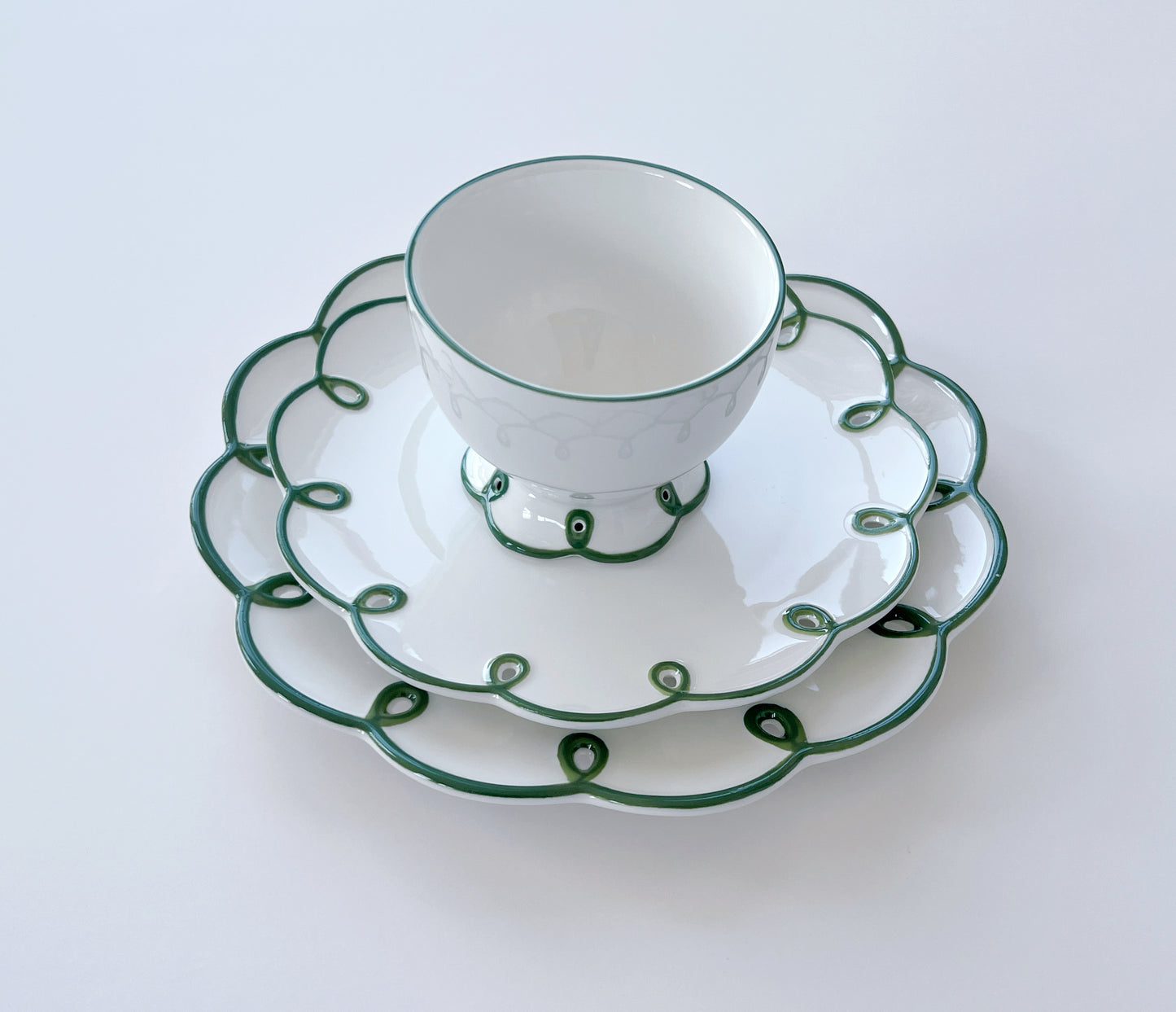 {{ product.title }} - {{ shop.name }}