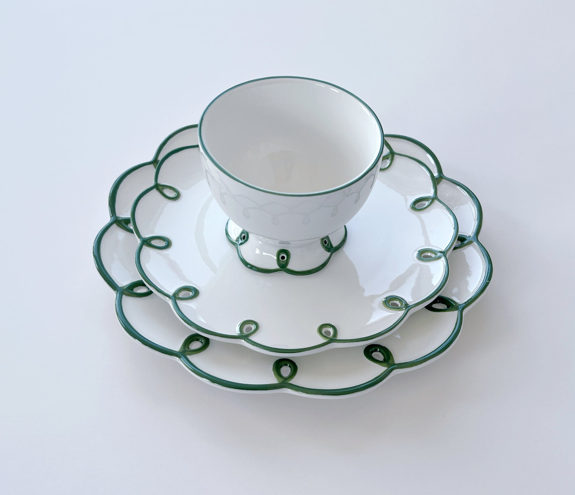 {{ product.title }} - {{ shop.name }}