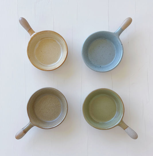 {{ product.title }} - {{ shop.name }}