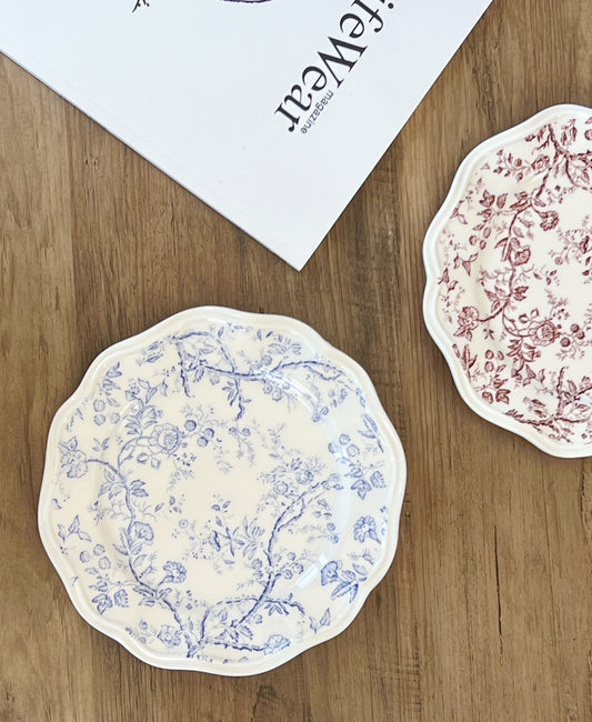 {{ product.title }} - {{ shop.name }}