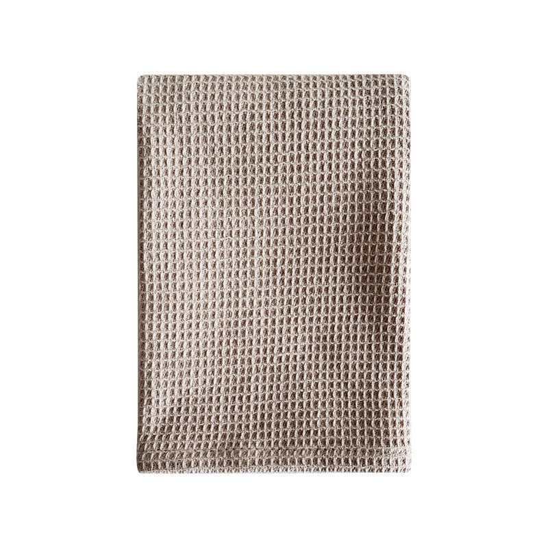 {{ product.title }} - {{ shop.name }}