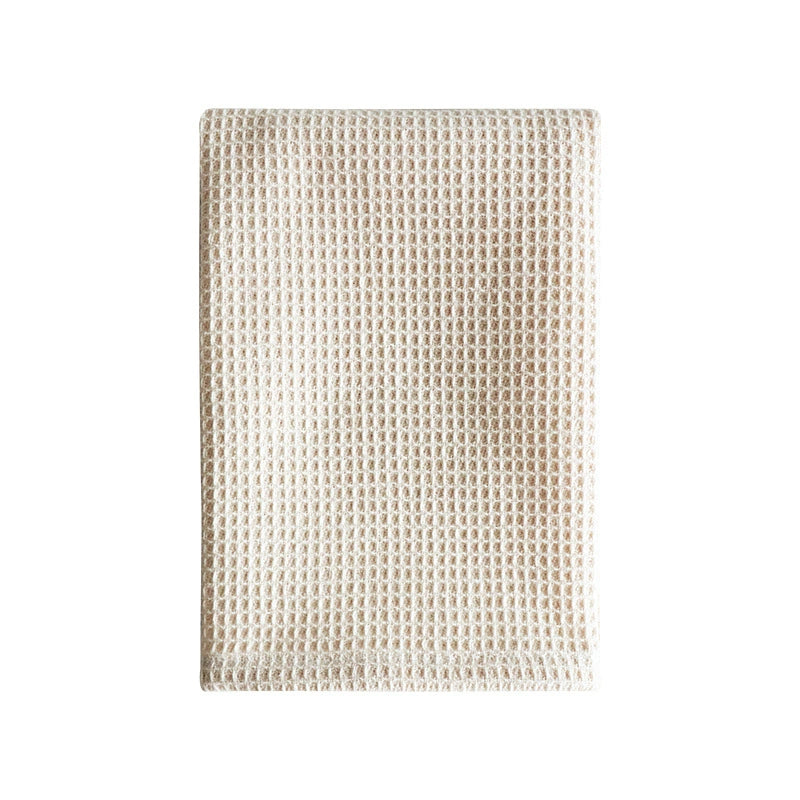 {{ product.title }} - {{ shop.name }}