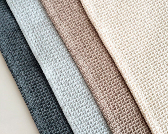 {{ product.title }} - {{ shop.name }}