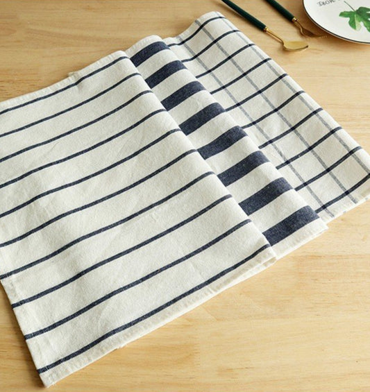 {{ product.title }} - {{ shop.name }}