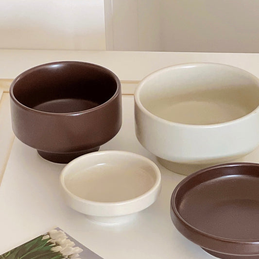 {{ product.title }} - {{ shop.name }}
