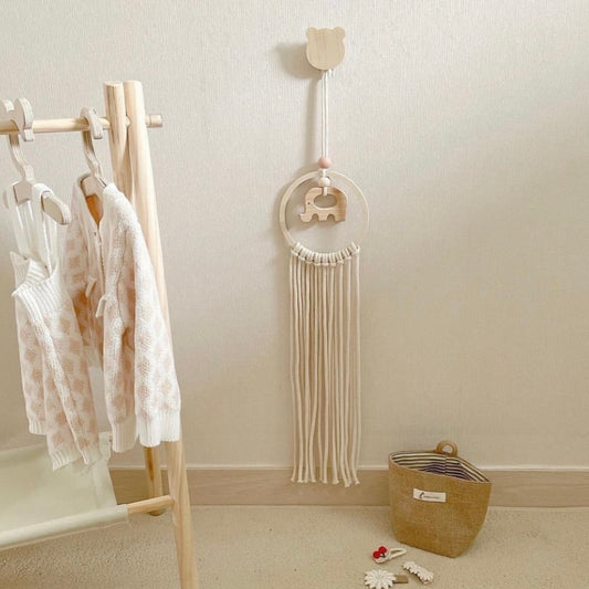 {{ product.title }} - {{ shop.name }}