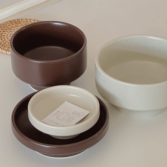 {{ product.title }} - {{ shop.name }}