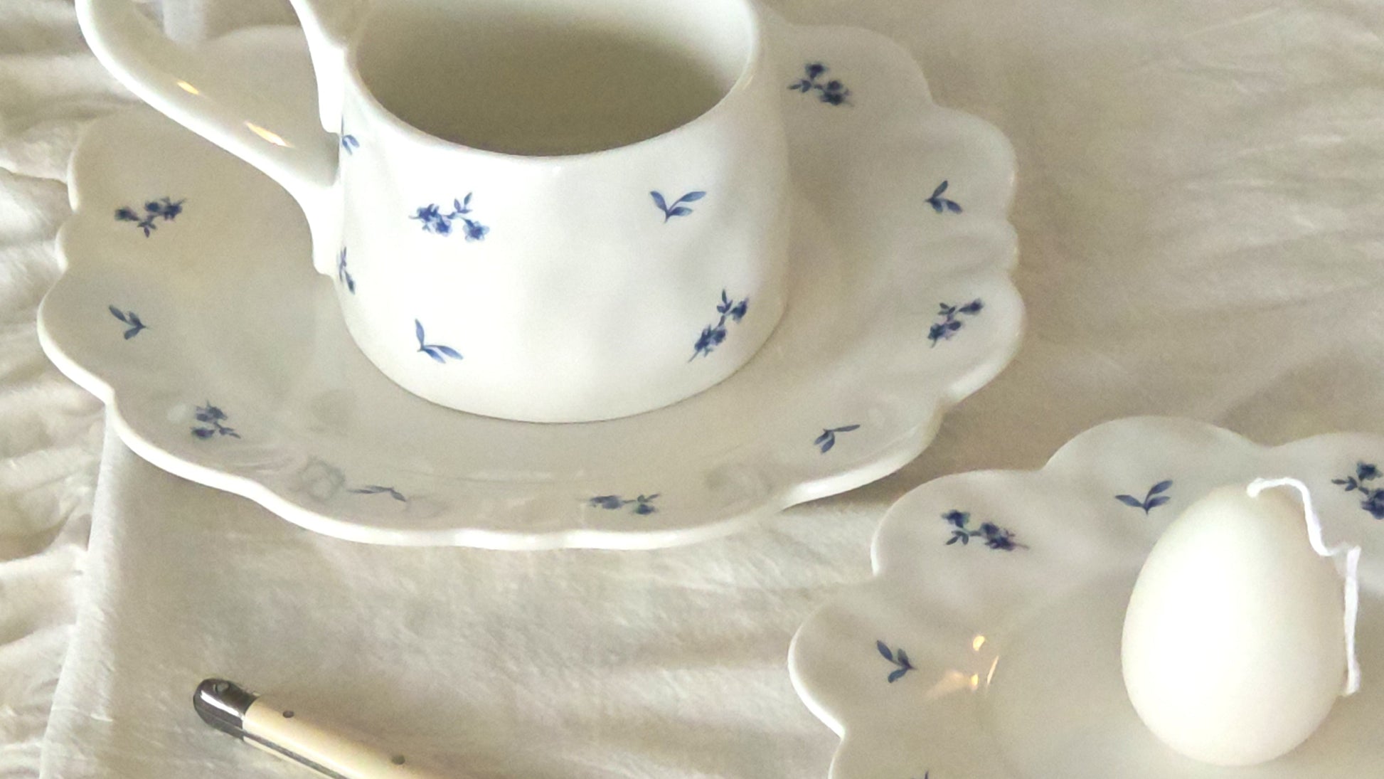 {{ product.title }} - {{ shop.name }}