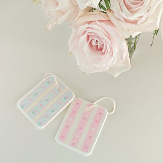{{ product.title }} - {{ shop.name }}