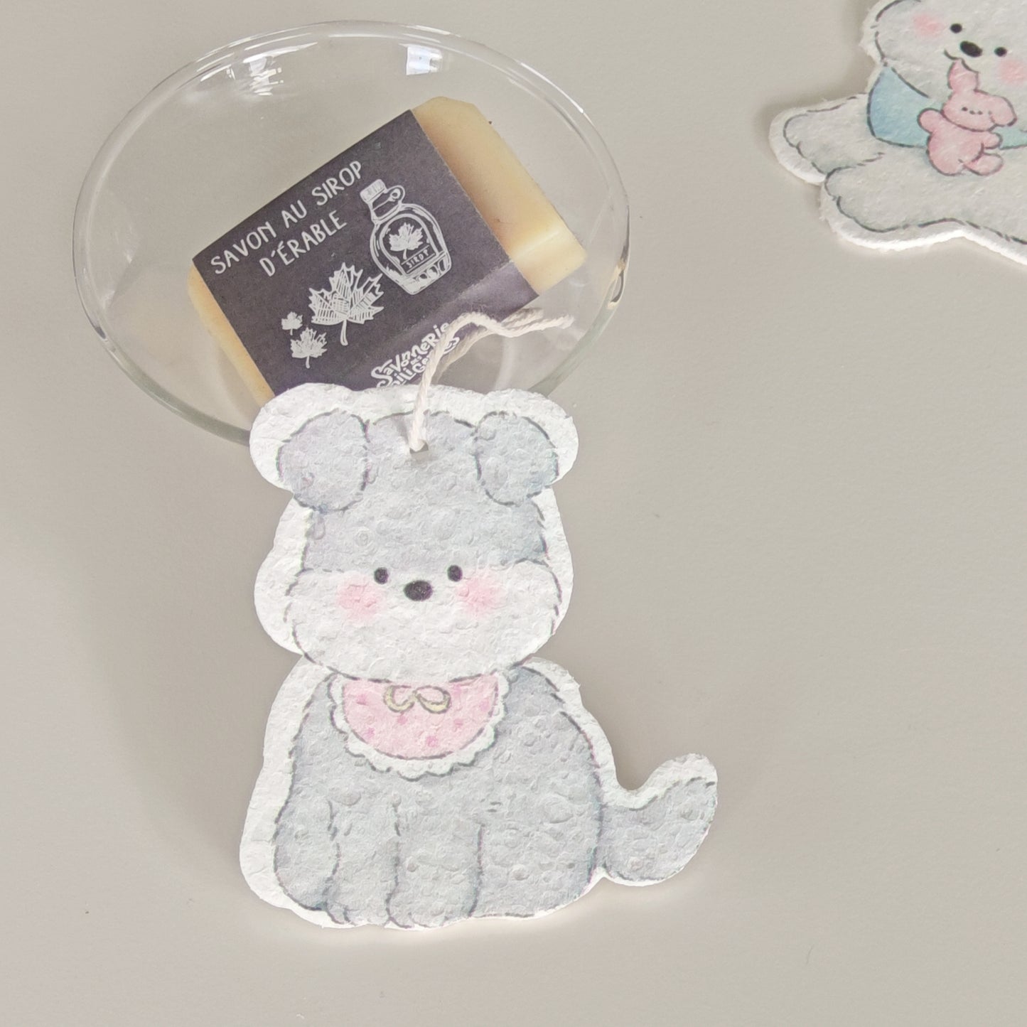 {{ product.title }} - {{ shop.name }}