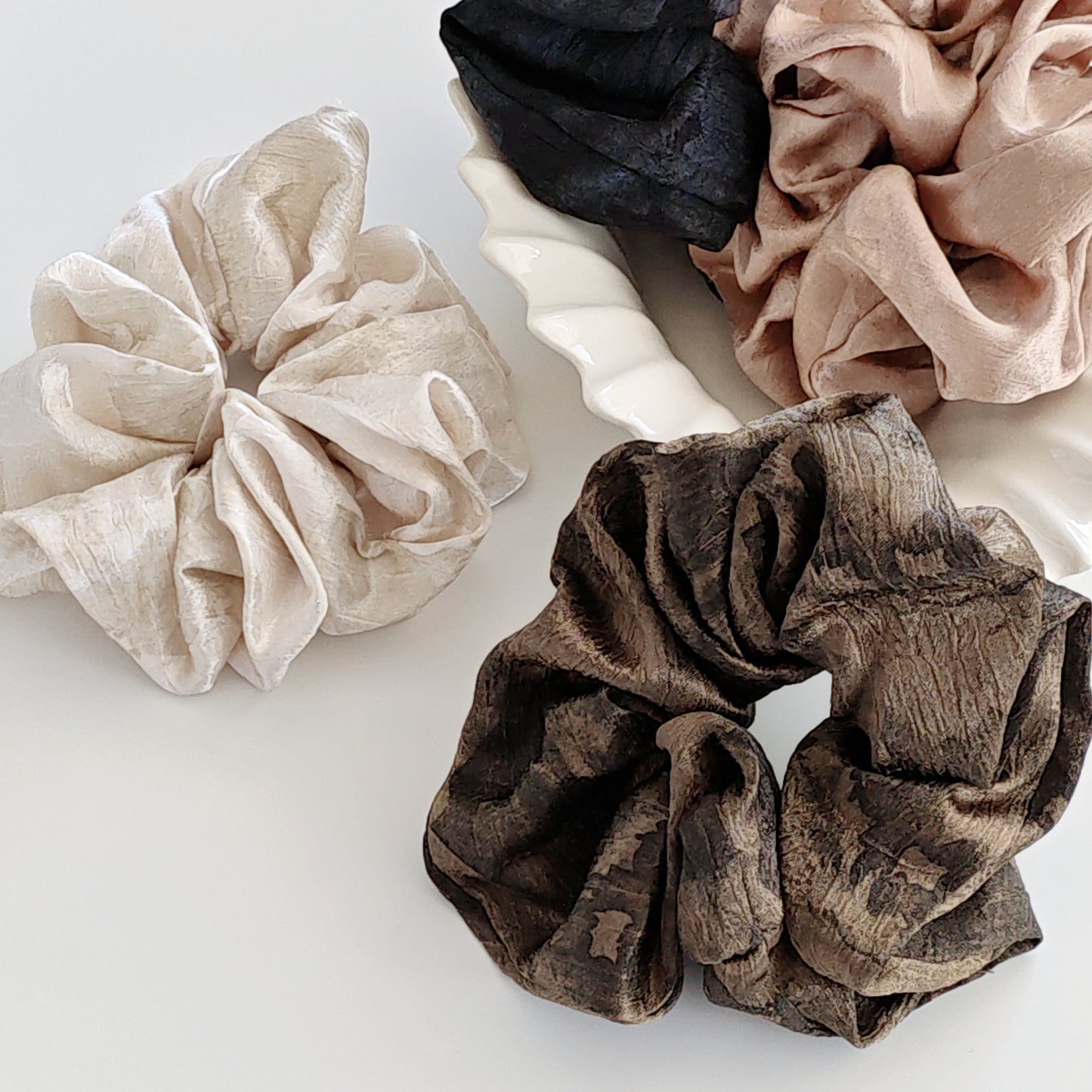 {{ product.title }} - {{ shop.name }}