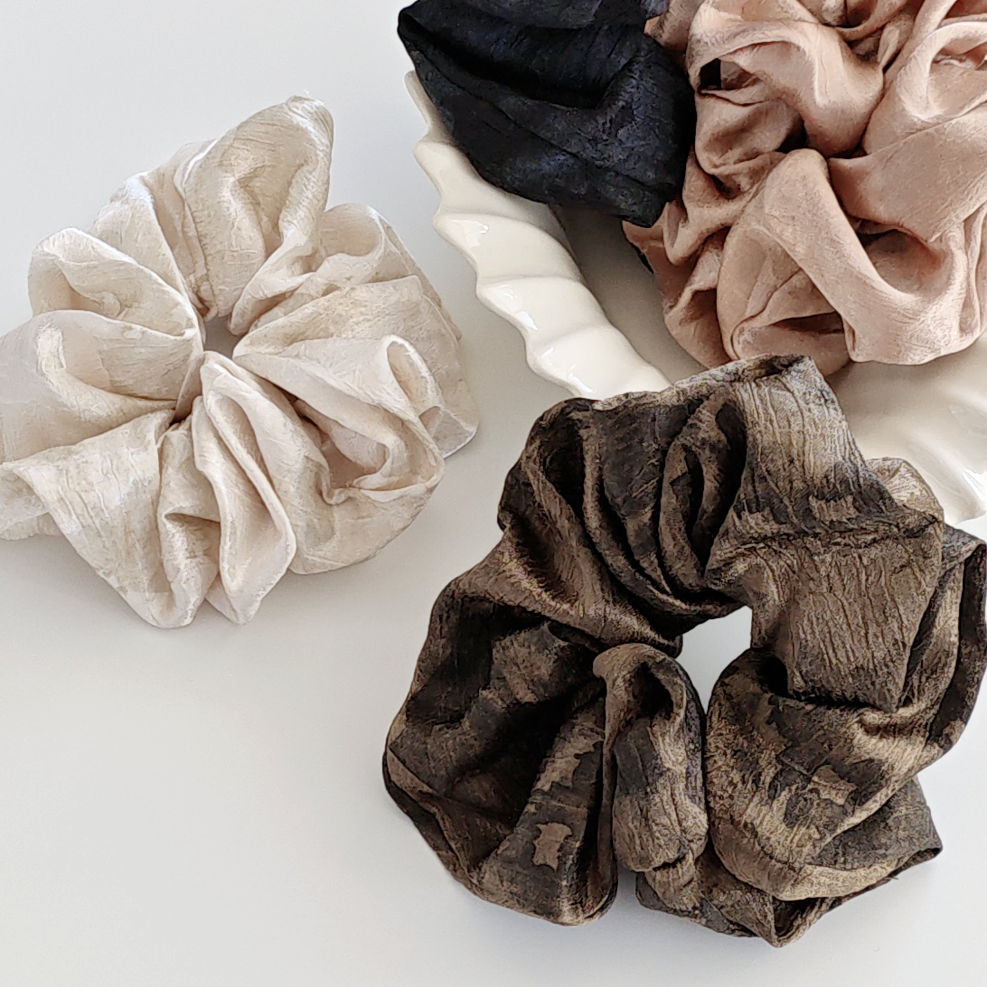 {{ product.title }} - {{ shop.name }}