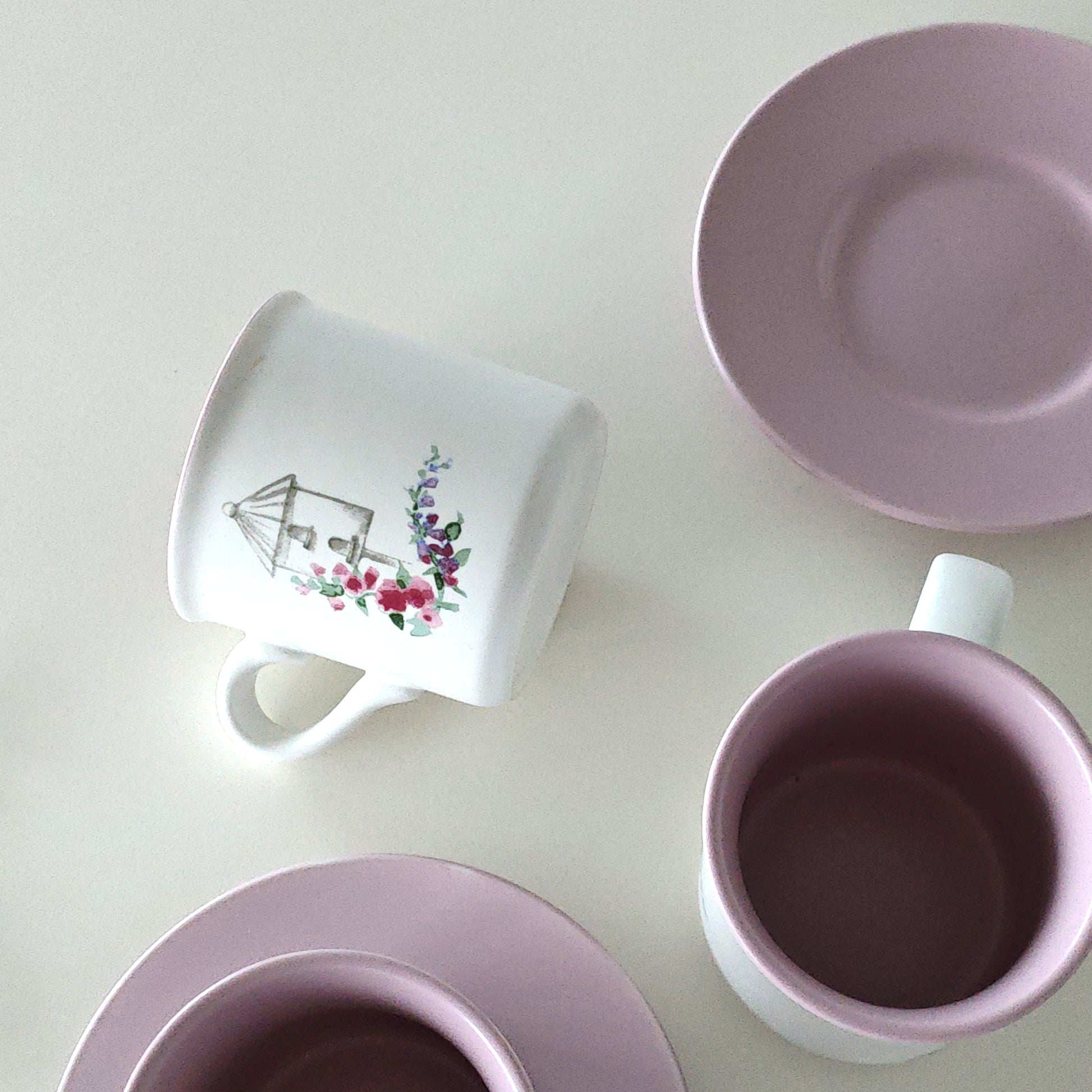 {{ product.title }} - {{ shop.name }}