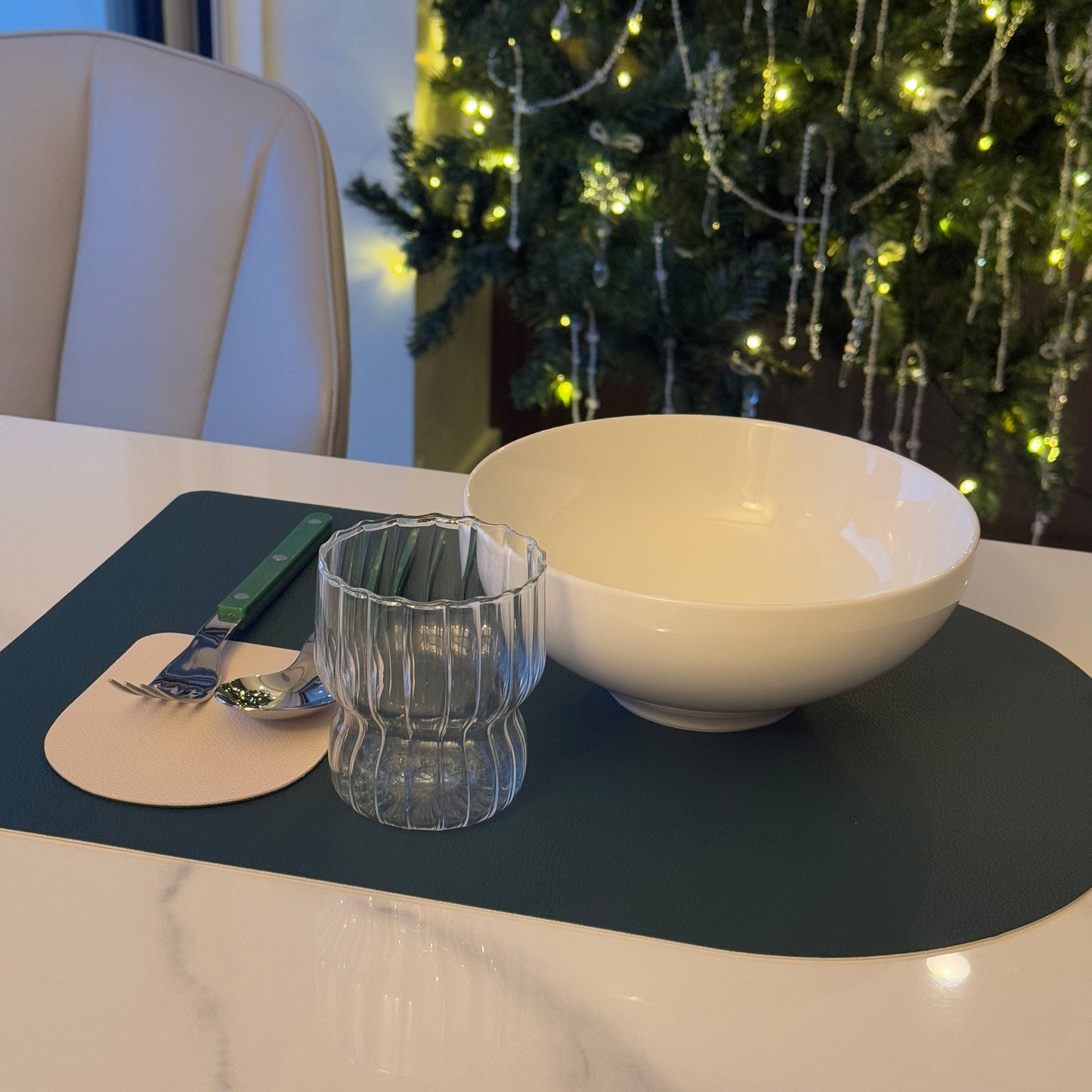 {{ product.title }} - {{ shop.name }}