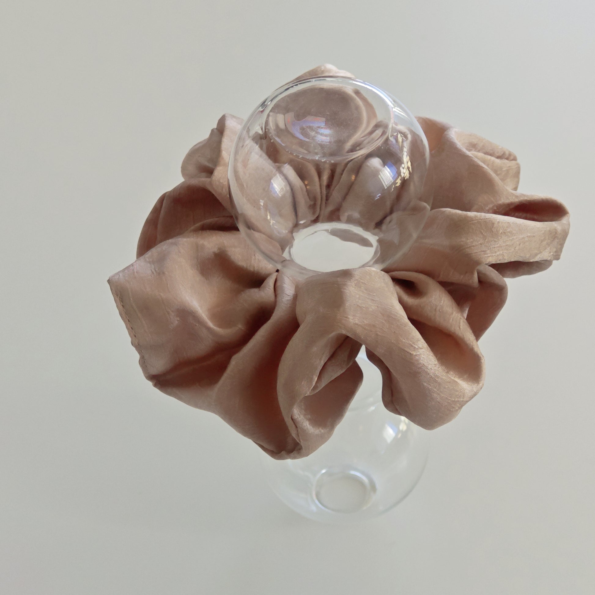 {{ product.title }} - {{ shop.name }}