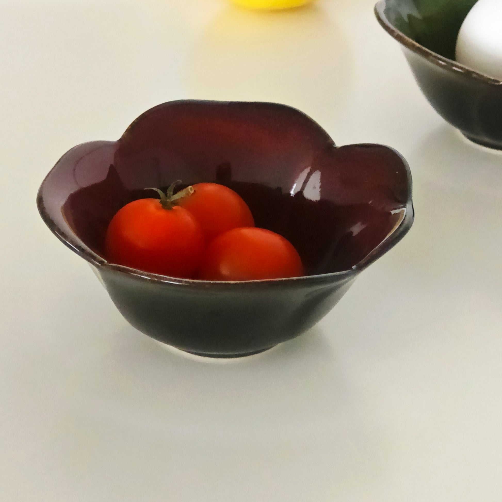 {{ product.title }} - {{ shop.name }}