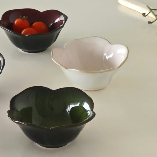 {{ product.title }} - {{ shop.name }}
