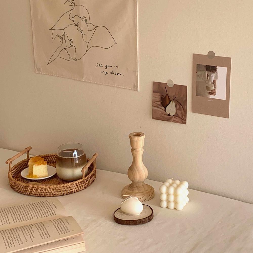 {{ product.title }} - {{ shop.name }}