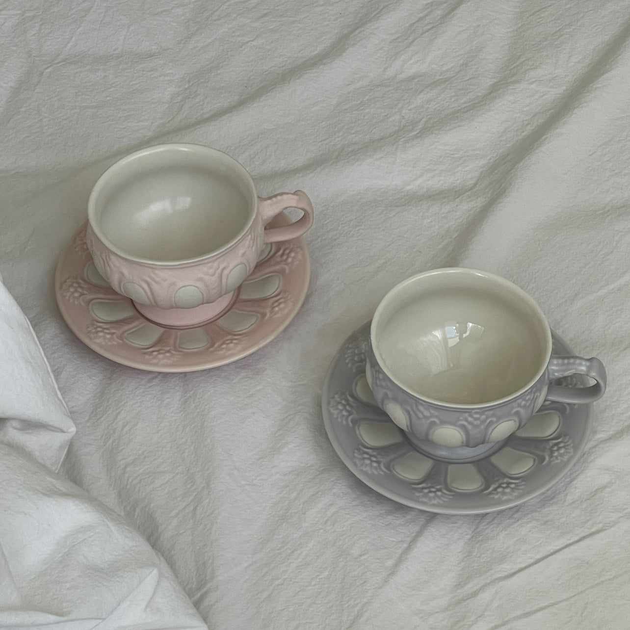 {{ product.title }} - {{ shop.name }}