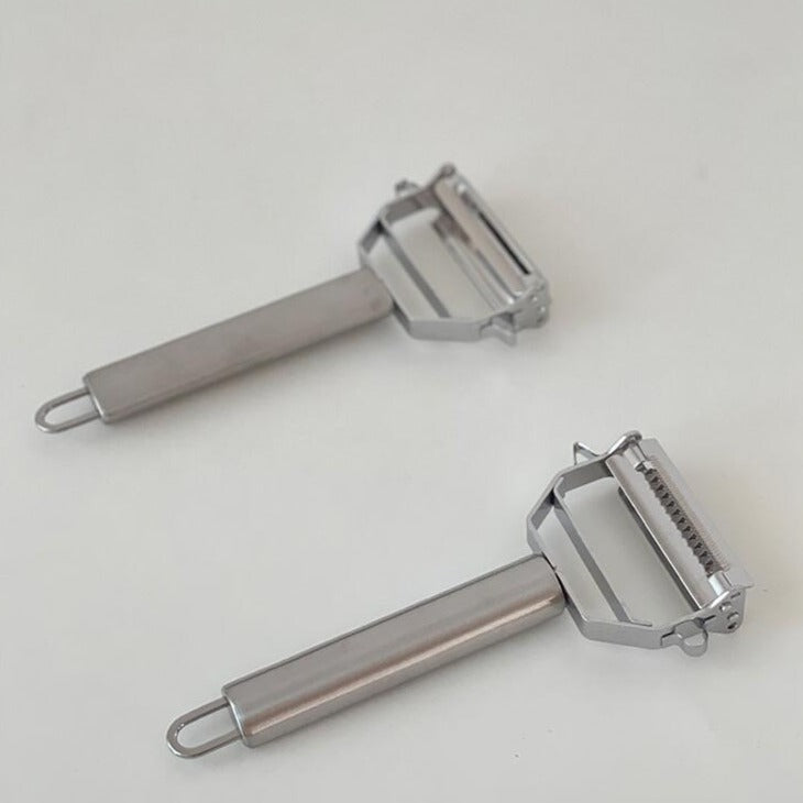 {{ product.title }} - {{ shop.name }}