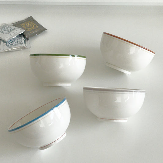 {{ product.title }} - {{ shop.name }}