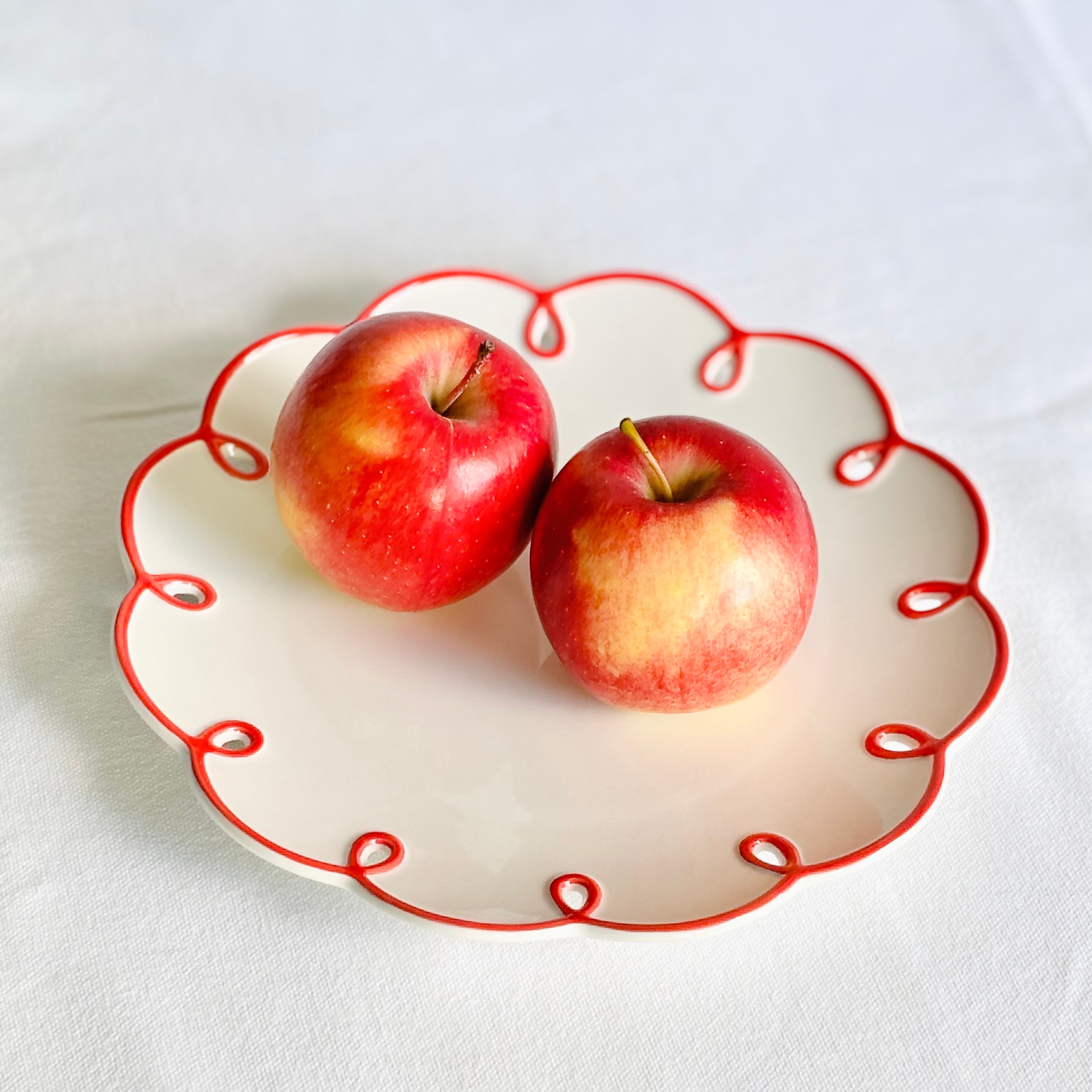 Apple dishes set best sale