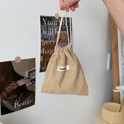{{ product.title }} - {{ shop.name }}