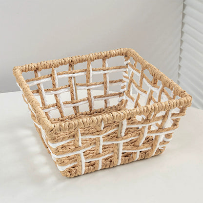 {{ product.title }} - {{ shop.name }}