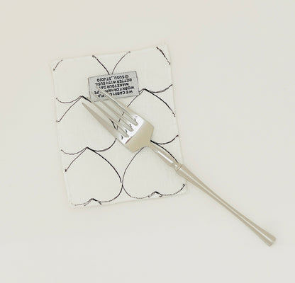{{ product.title }} - {{ shop.name }}