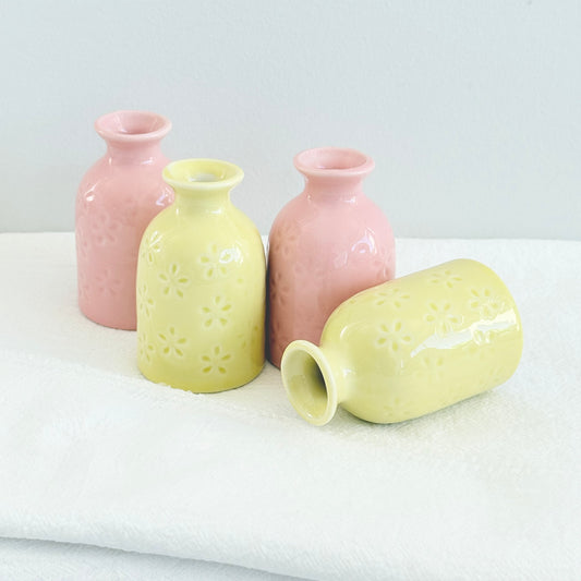 {{ product.title }} - {{ shop.name }}