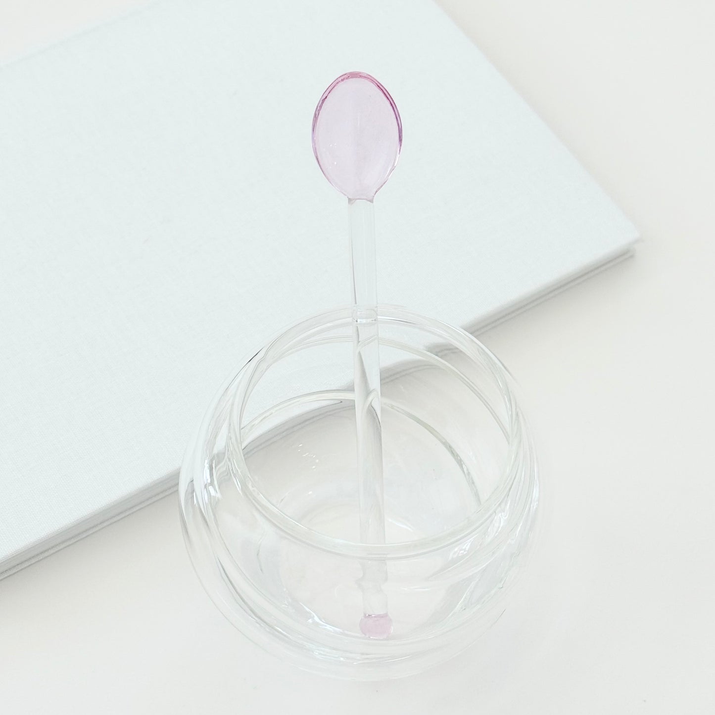 {{ product.title }} - {{ shop.name }}