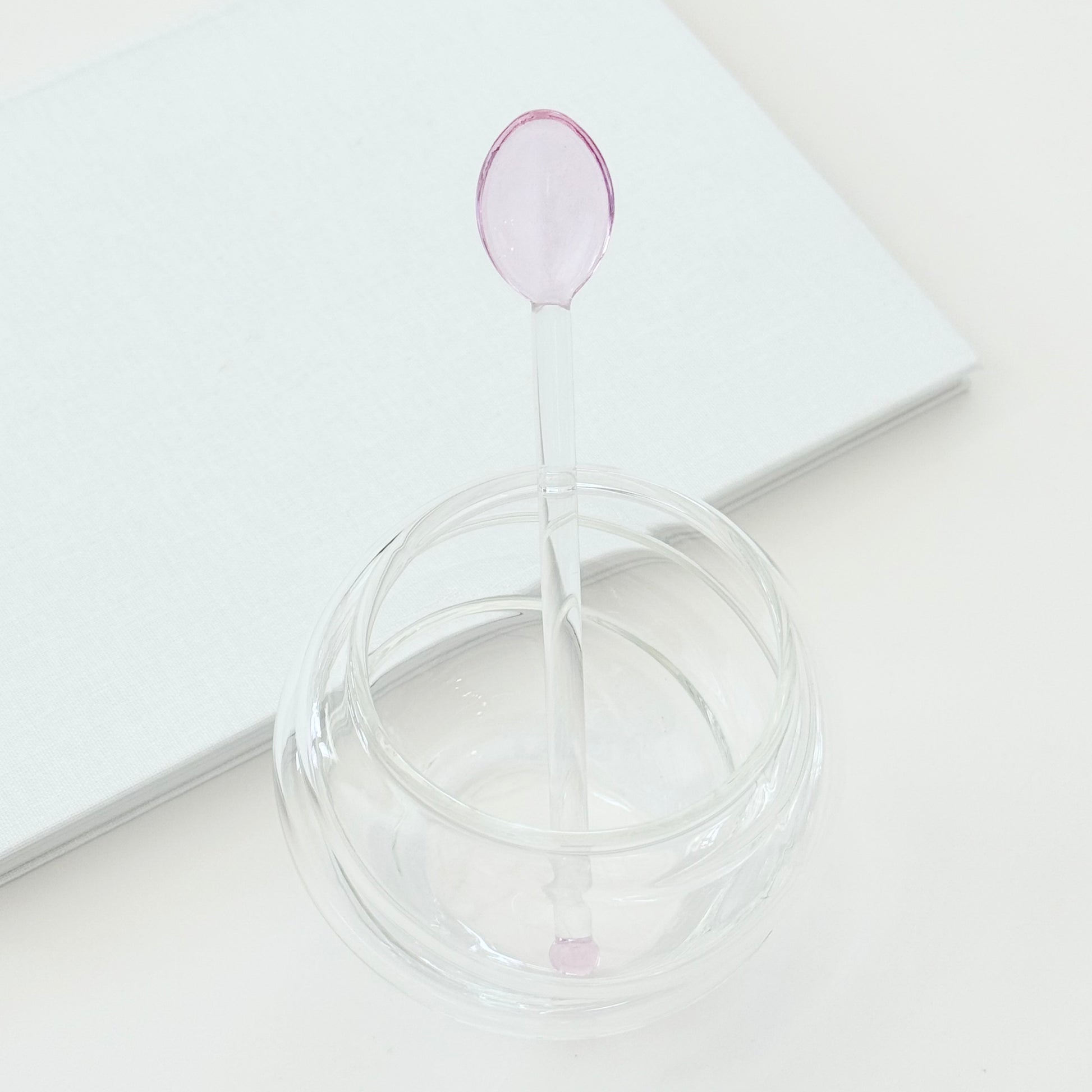 {{ product.title }} - {{ shop.name }}