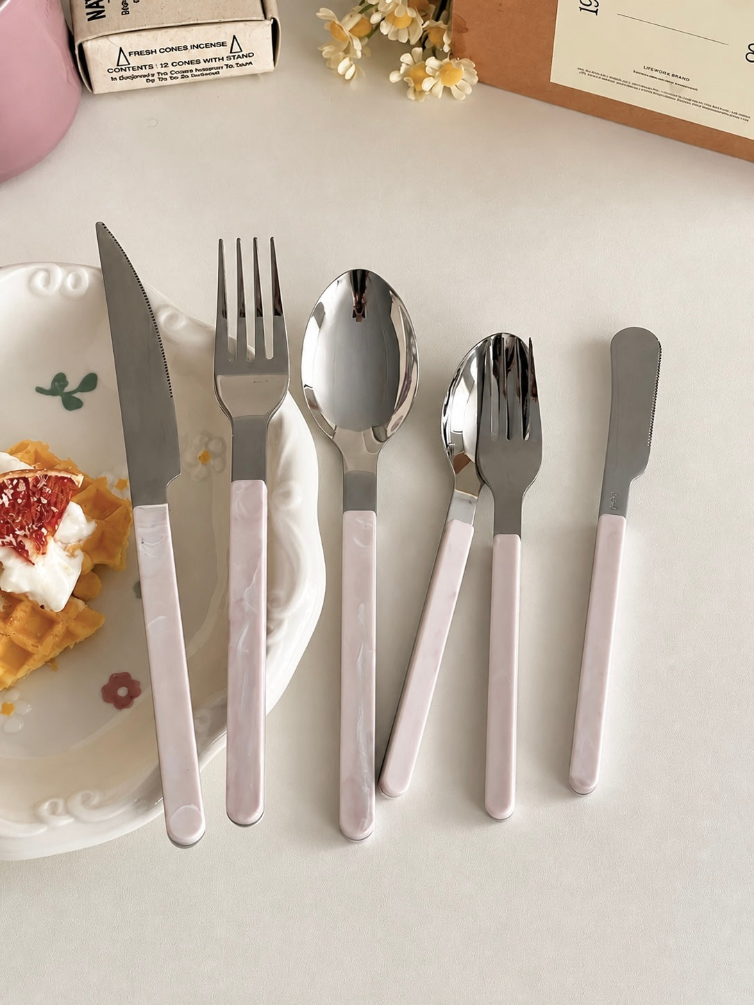 Marine Cutlery Set - Pink Marble Pattern