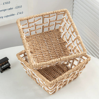 {{ product.title }} - {{ shop.name }}