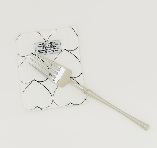 {{ product.title }} - {{ shop.name }}