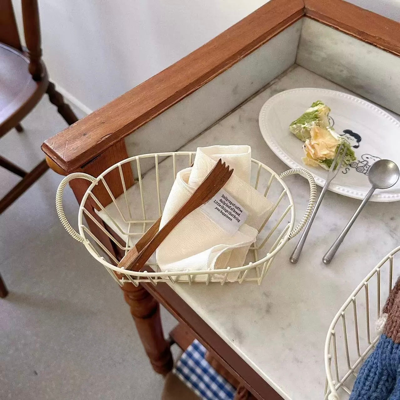 Aeris Oval Wire Basket