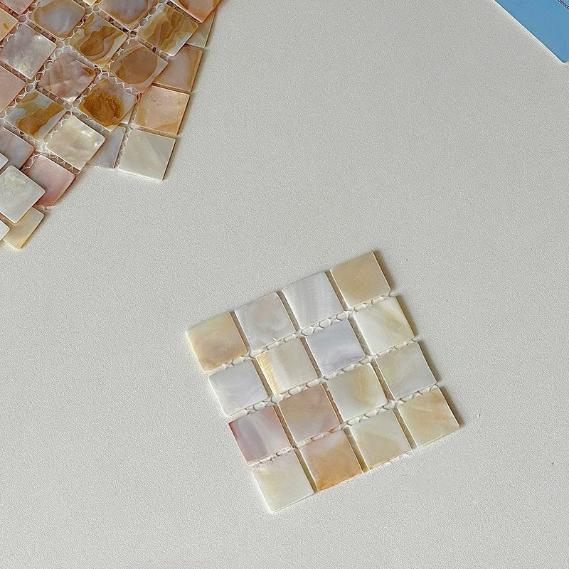 {{ product.title }} - {{ shop.name }}