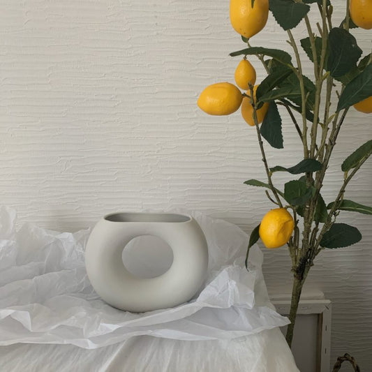 {{ product.title }} - {{ shop.name }}