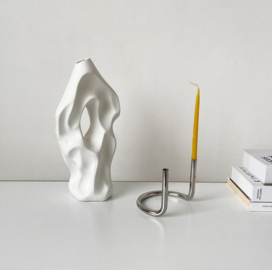 {{ product.title }} - {{ shop.name }}